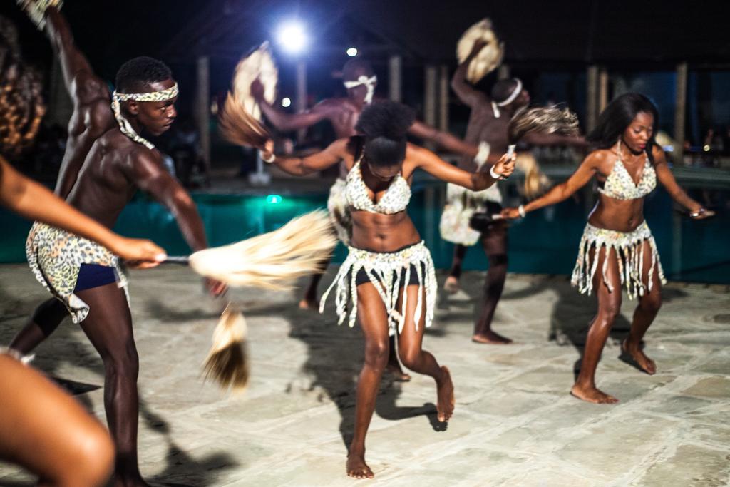 Amani Tiwi Beach Resort Buitenkant foto